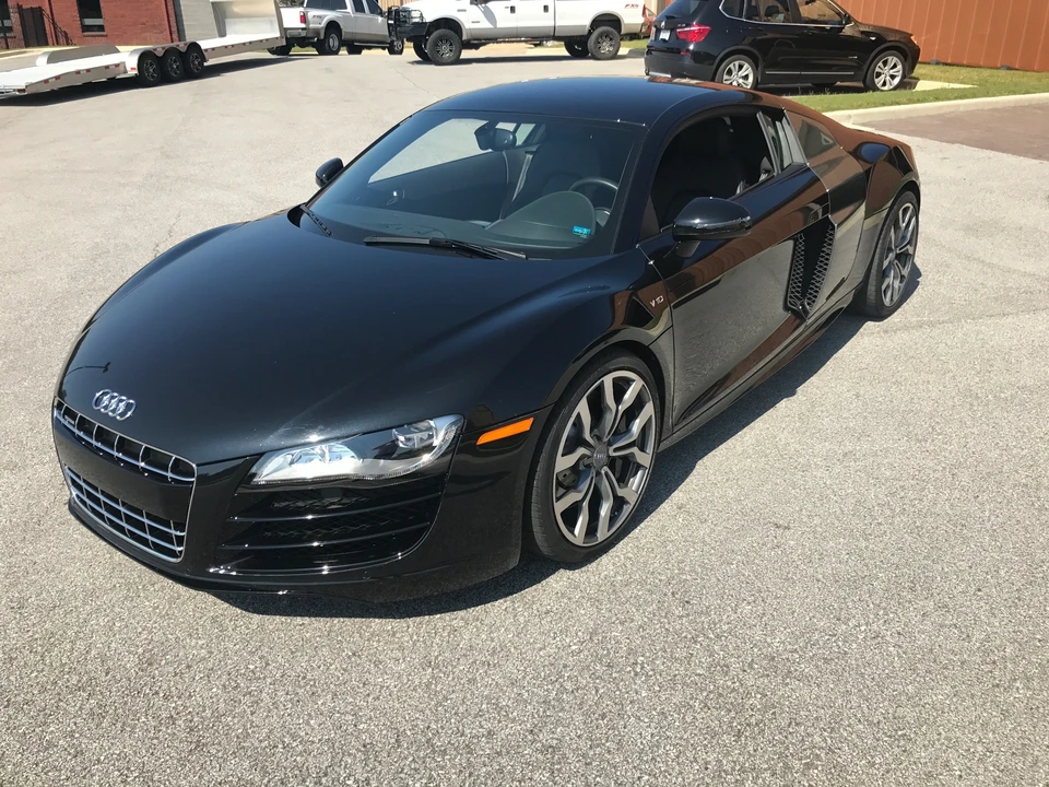 2010 Audi 42 R8 - Image 2 of 31