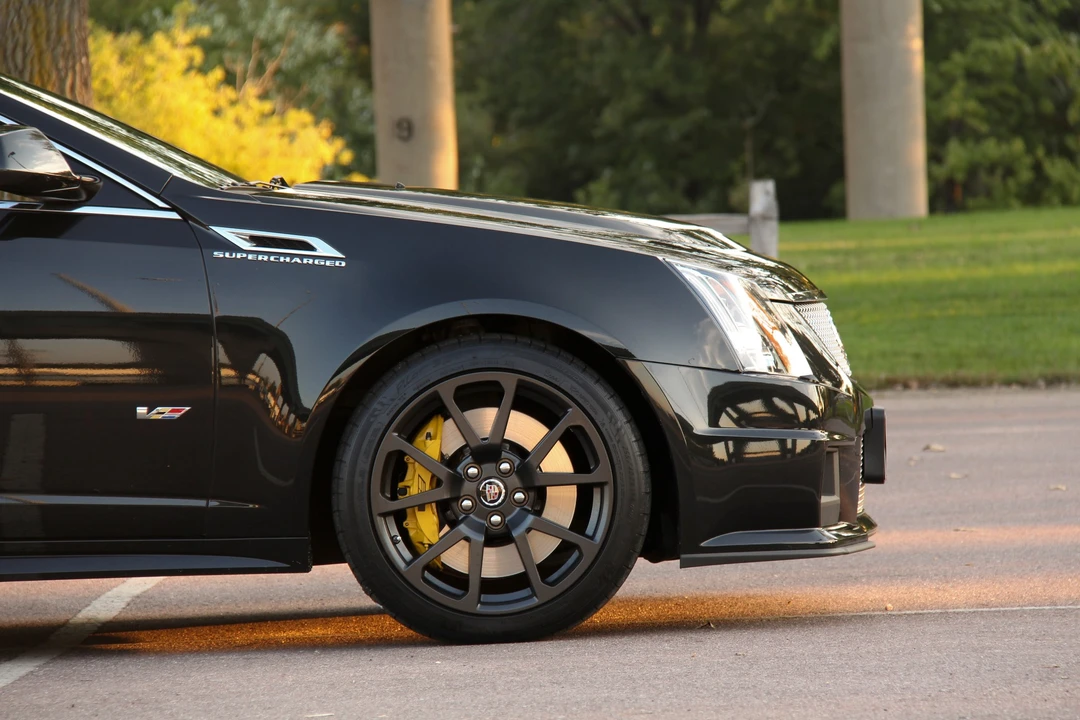 2011 Cadillac CTS-V 2nd Gen - Image 16 of 31