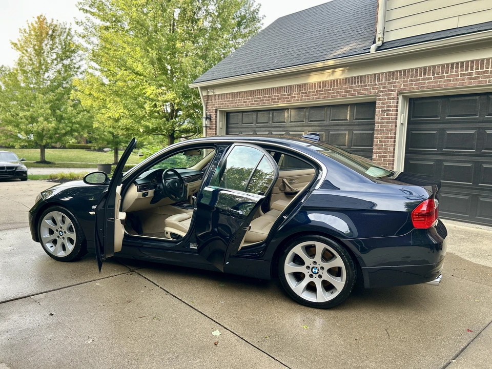 2006 BMW E46 330i & 330Ci - Image 2 of 6