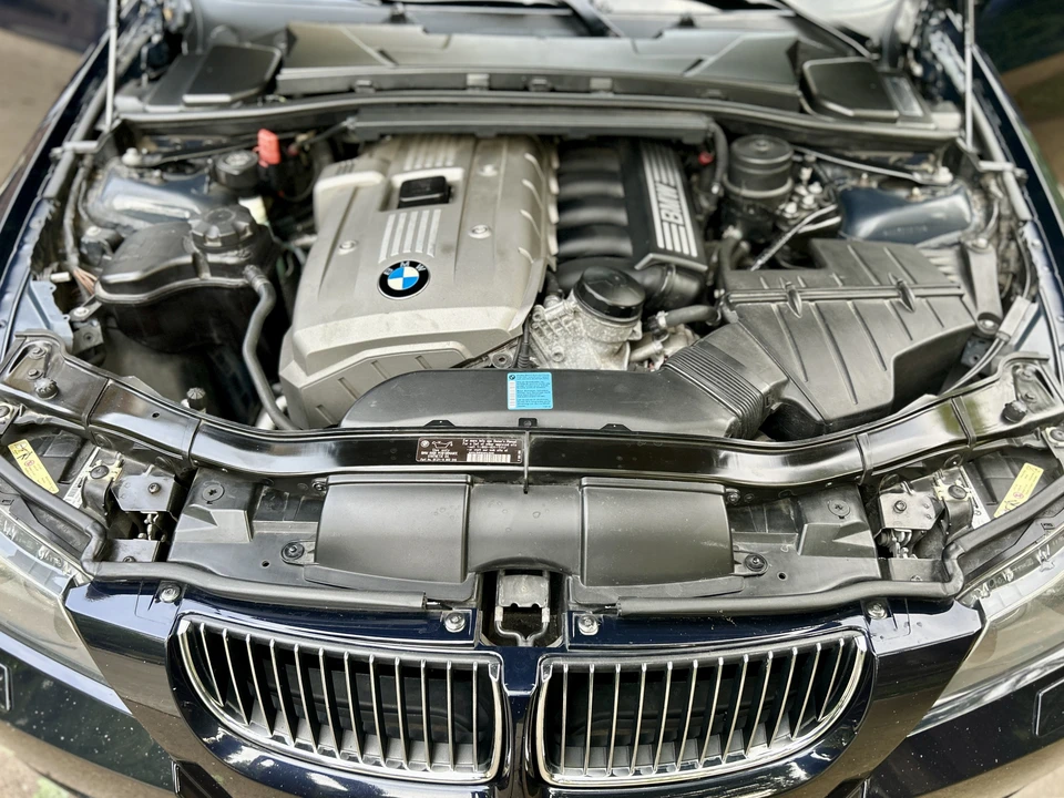2006 BMW E46 330i & 330Ci - Image 4 of 6