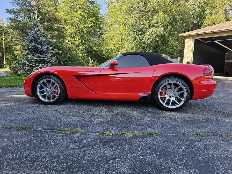2004 Dodge Viper 3rd Gen - Image 11 of 31
