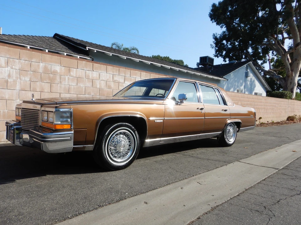 1981 Cadillac Fleetwood - Image 2 of 31
