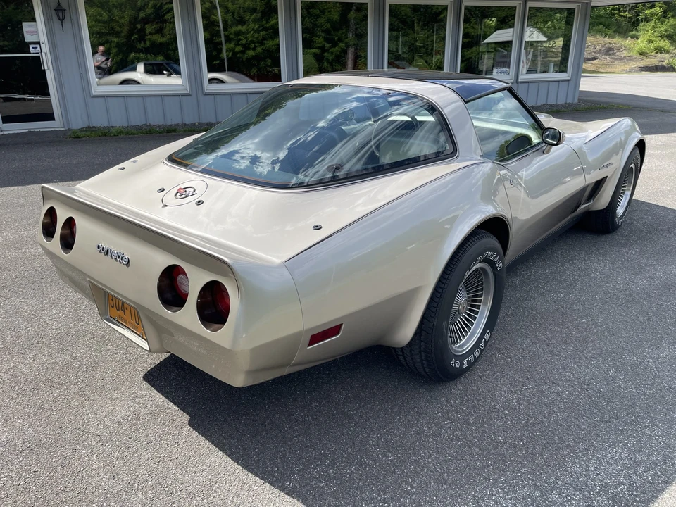 1982 Chevrolet Corvette C3 - Image 6 of 31