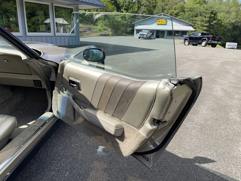 1982 Chevrolet Corvette C3 - Image 30 of 31