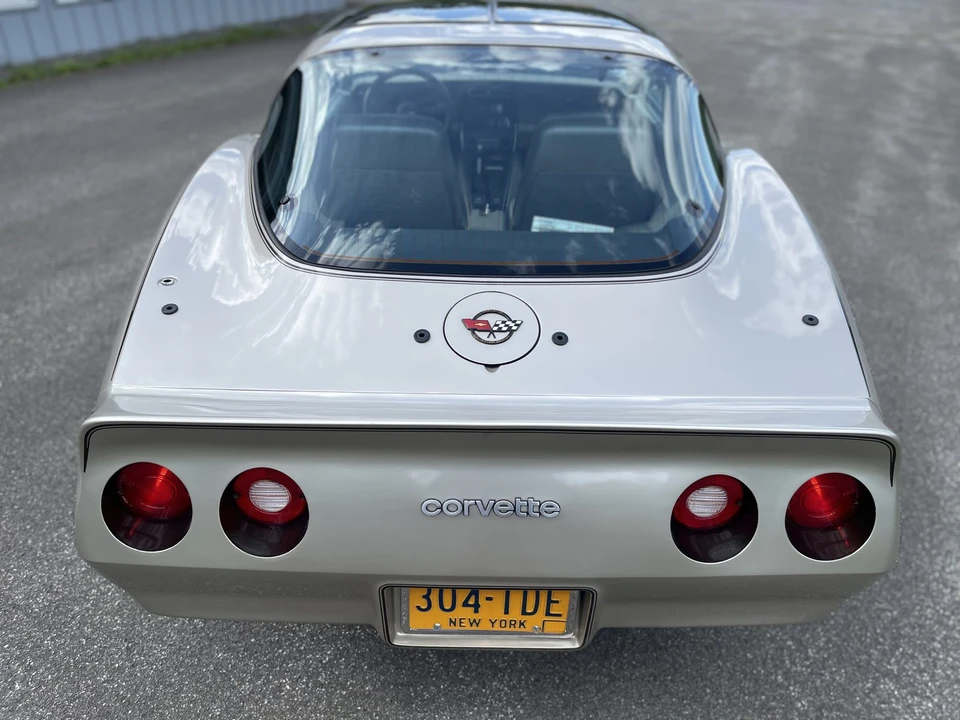 1982 Chevrolet Corvette C3 - Image 17 of 31