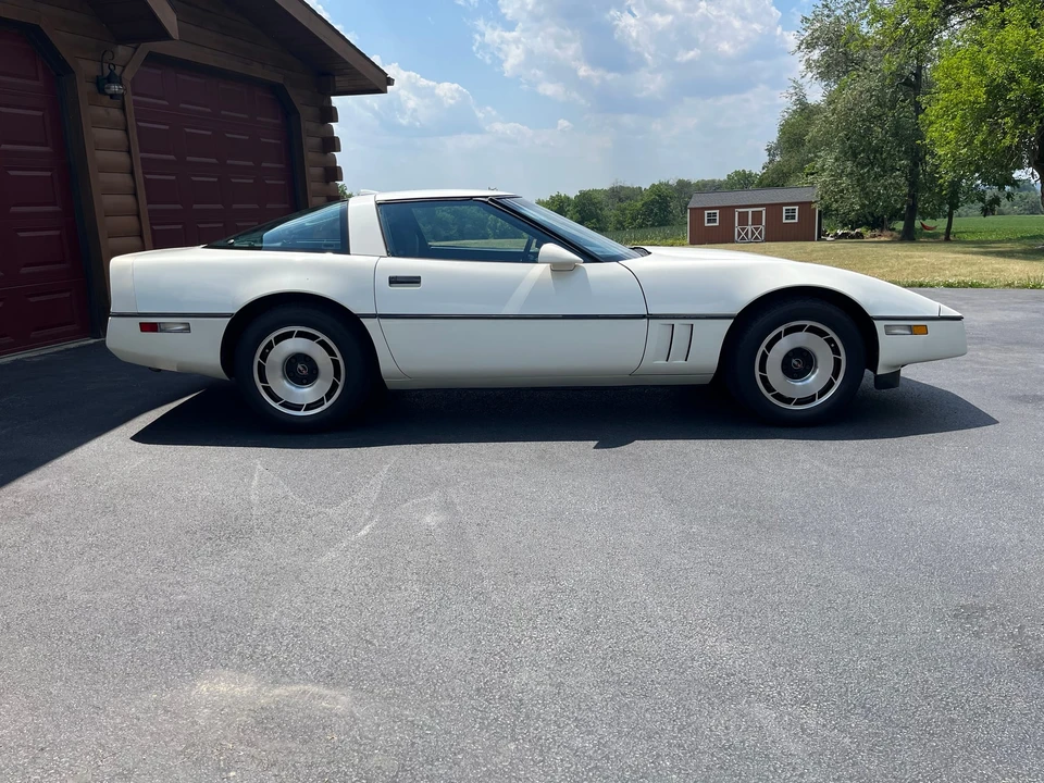 1984 Chevrolet Corvette C4 - Image 4 of 31