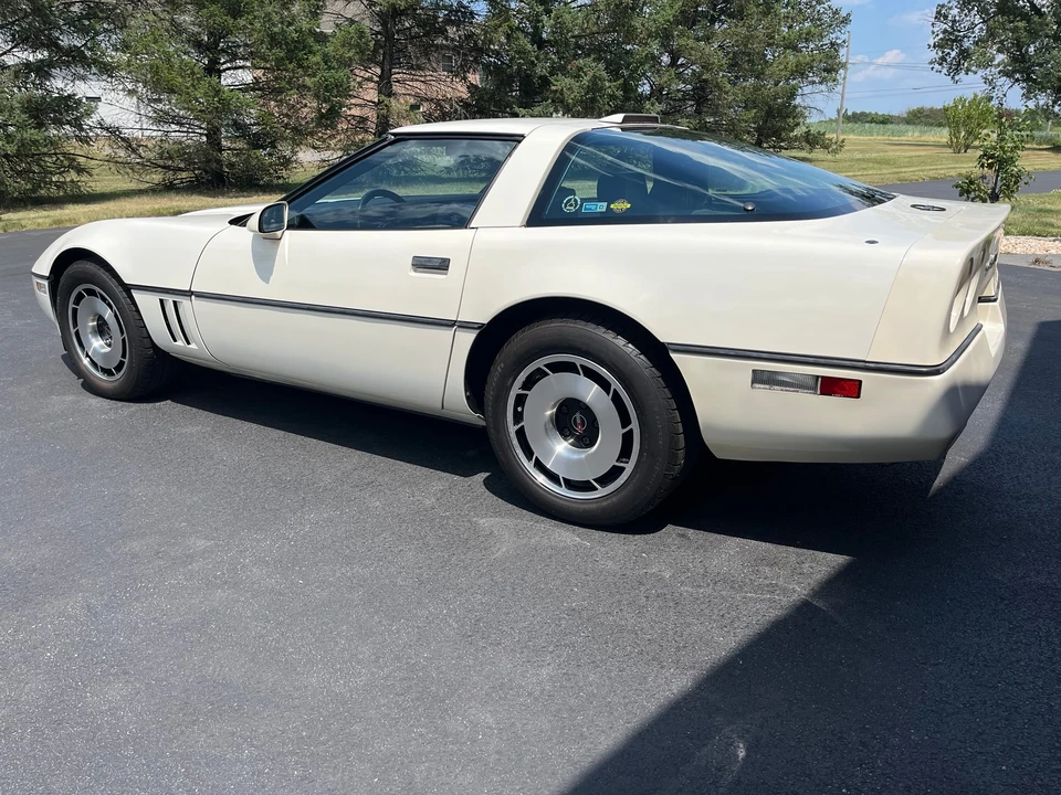 1984 Chevrolet Corvette C4 - Image 7 of 31