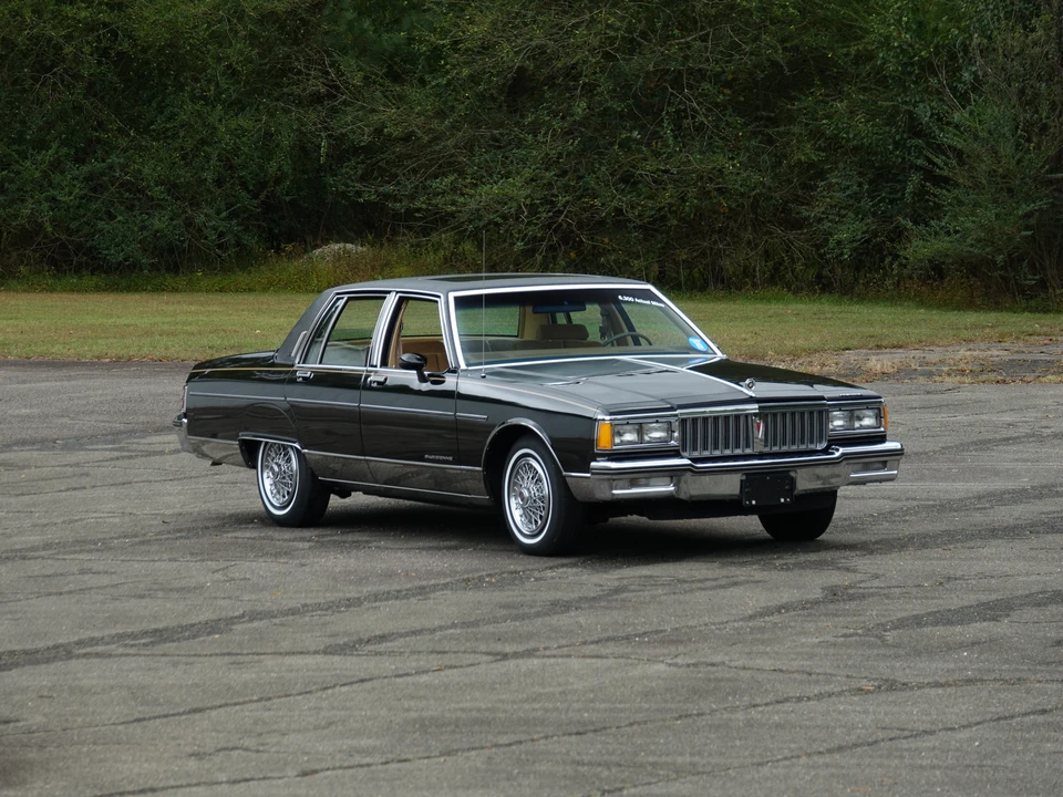 1985 Pontiac Parisienne - Image 9 of 31