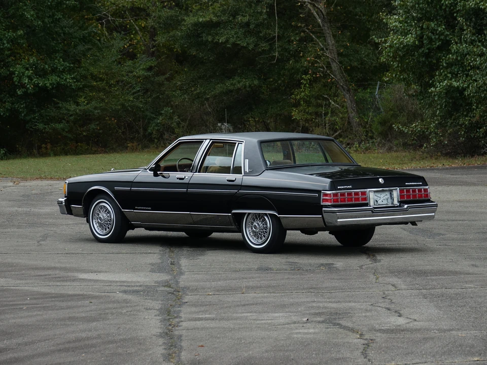 1985 Pontiac Parisienne - Image 13 of 31