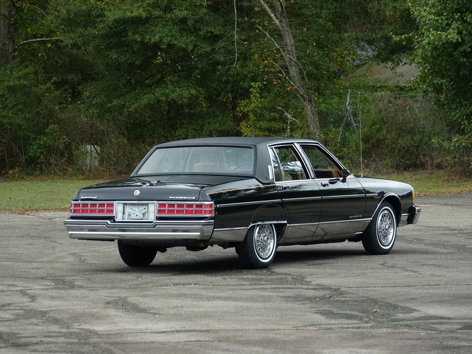 1985 Pontiac Parisienne - Image 12 of 31
