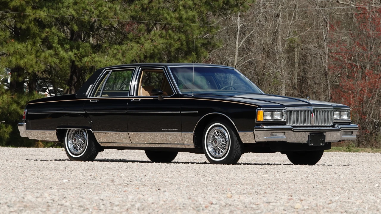 1985 Pontiac Parisienne - Image 17 of 31