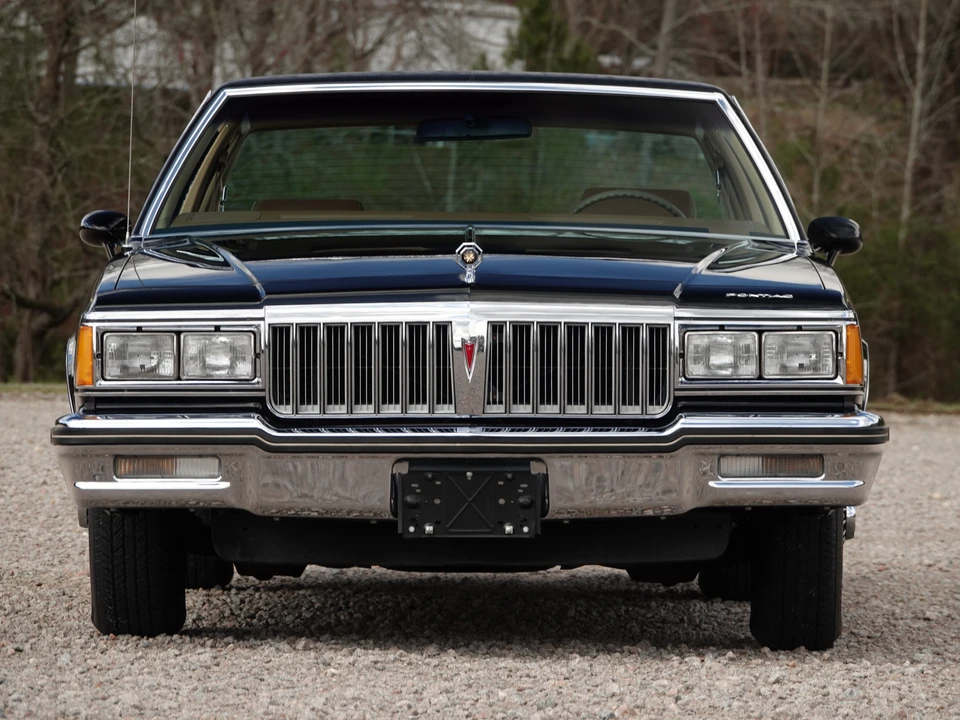 1985 Pontiac Parisienne - Image 8 of 31