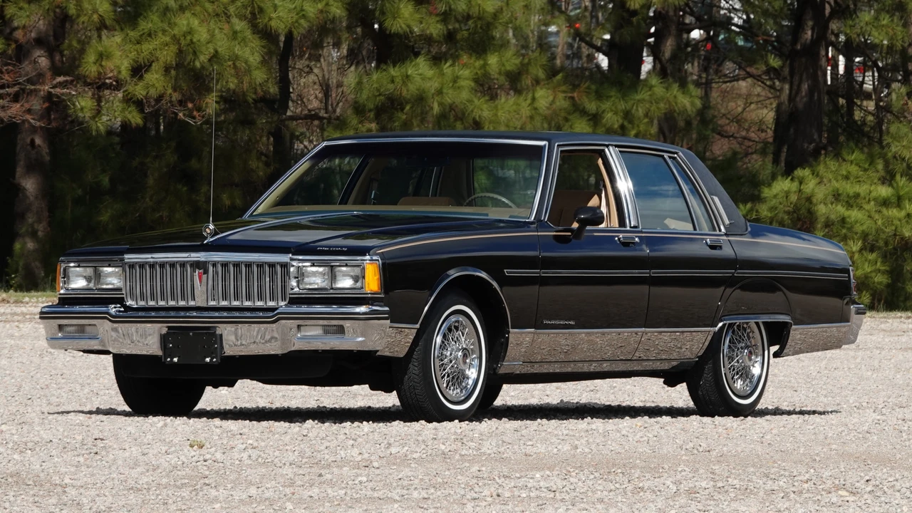 1985 Pontiac Parisienne - Image 6 of 31