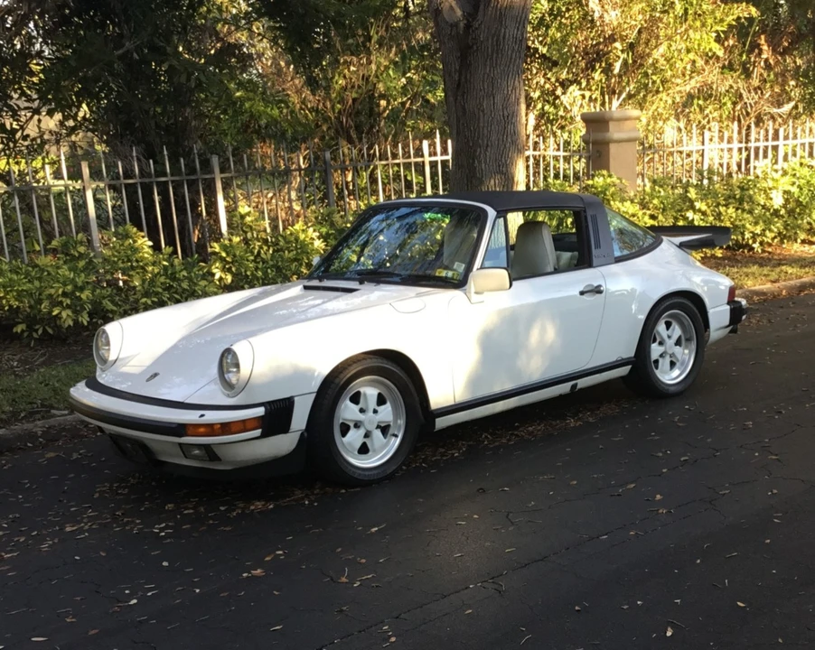 1986 Porsche 911 Carrera 3.2 - Image 2 of 31