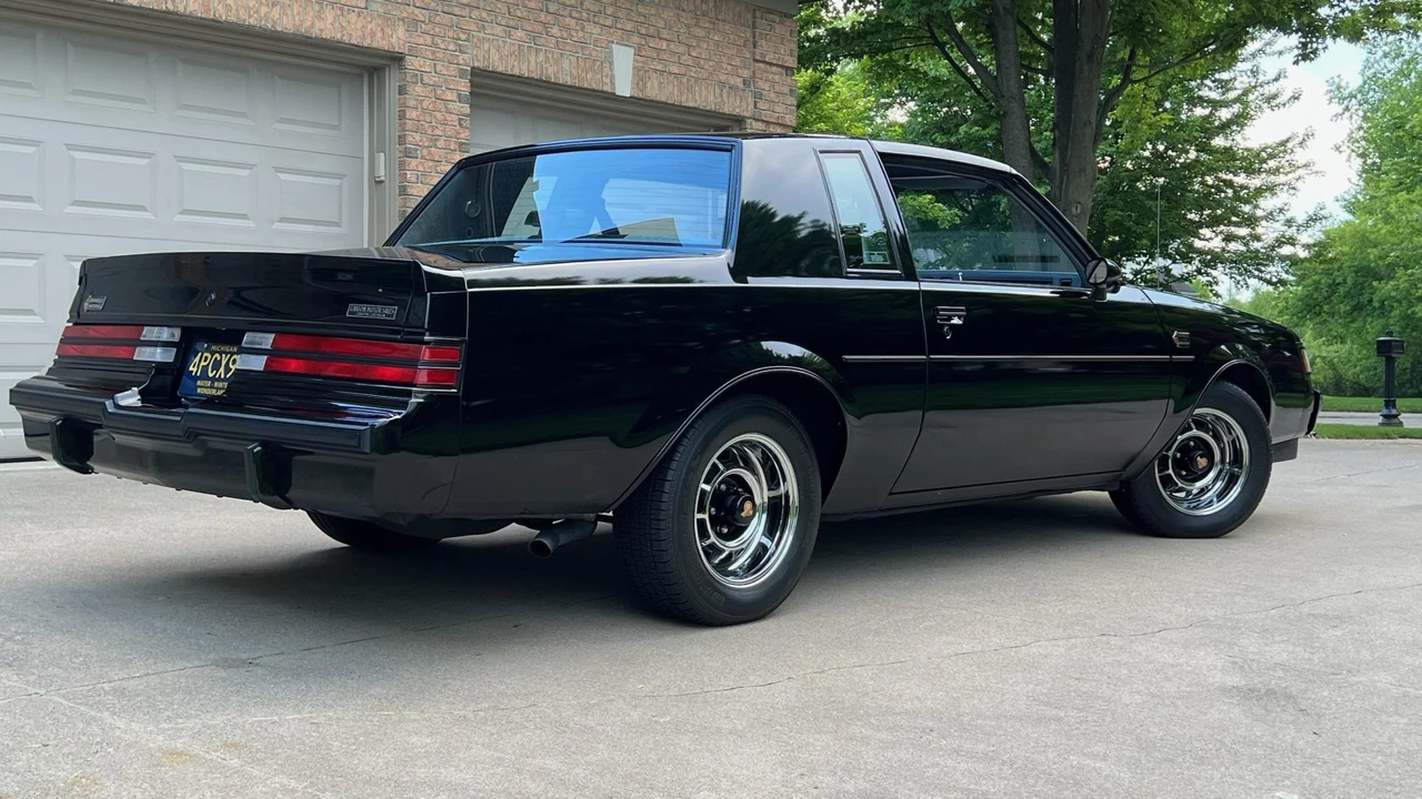 1987 Buick Grand National - Image 27 of 31