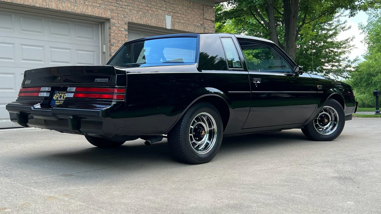 1987 Buick Grand National - Image 28 of 31