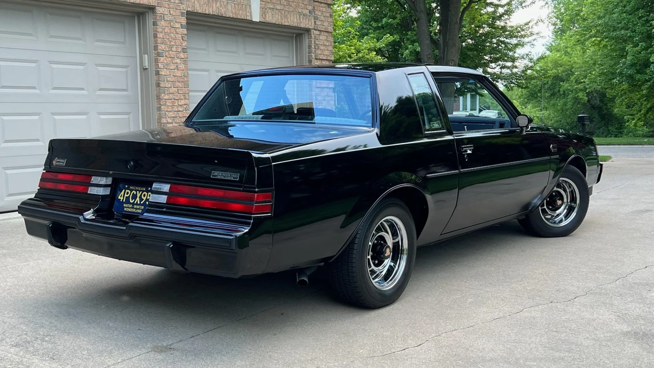 1987 Buick Grand National - Image 30 of 31