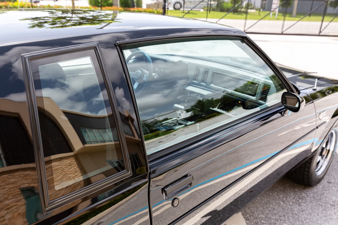 1987 Buick Grand National - Image 28 of 31