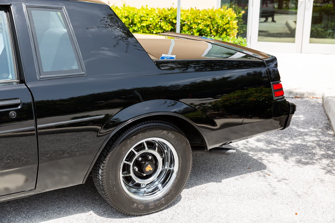 1987 Buick Grand National - Image 24 of 31
