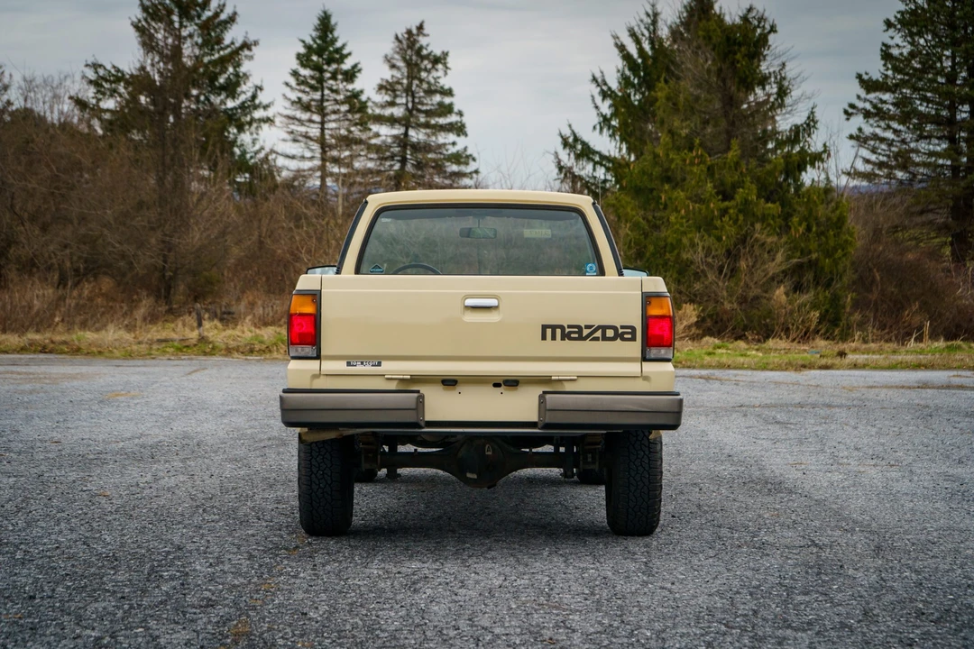 1987 Mazda B Series 4th Gen - Image 12 of 31