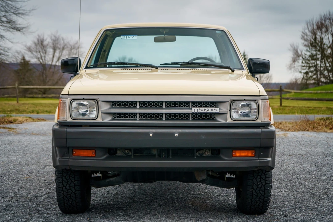 1987 Mazda B Series 4th Gen - Image 2 of 31