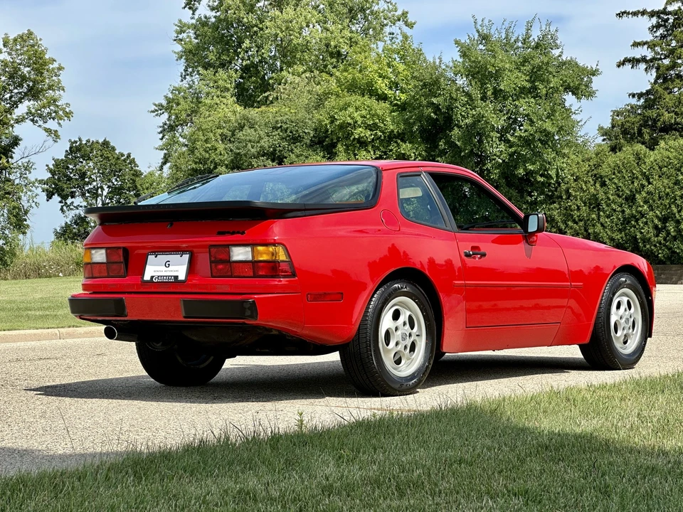 1987 Porsche 944 - Image 20 of 31
