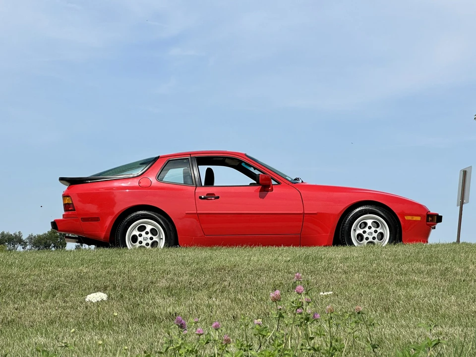 1987 Porsche 944 - Image 18 of 31
