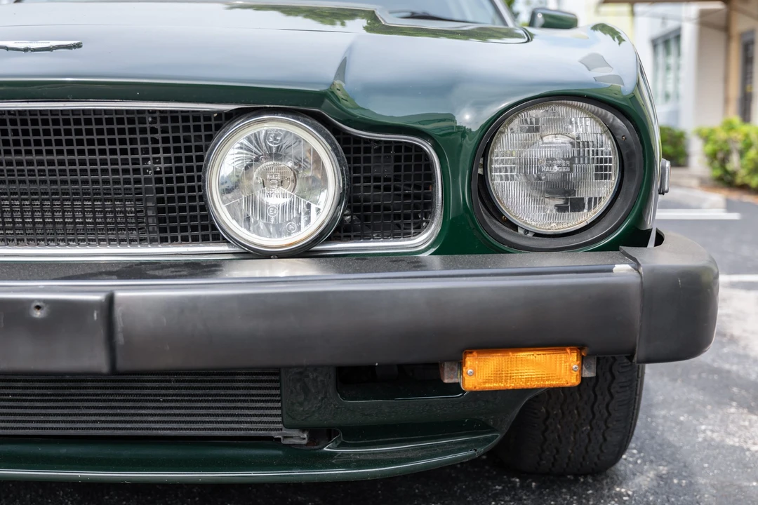1988 Aston Martin DBS V8 & V8 & V8 Vantage - Image 20 of 31