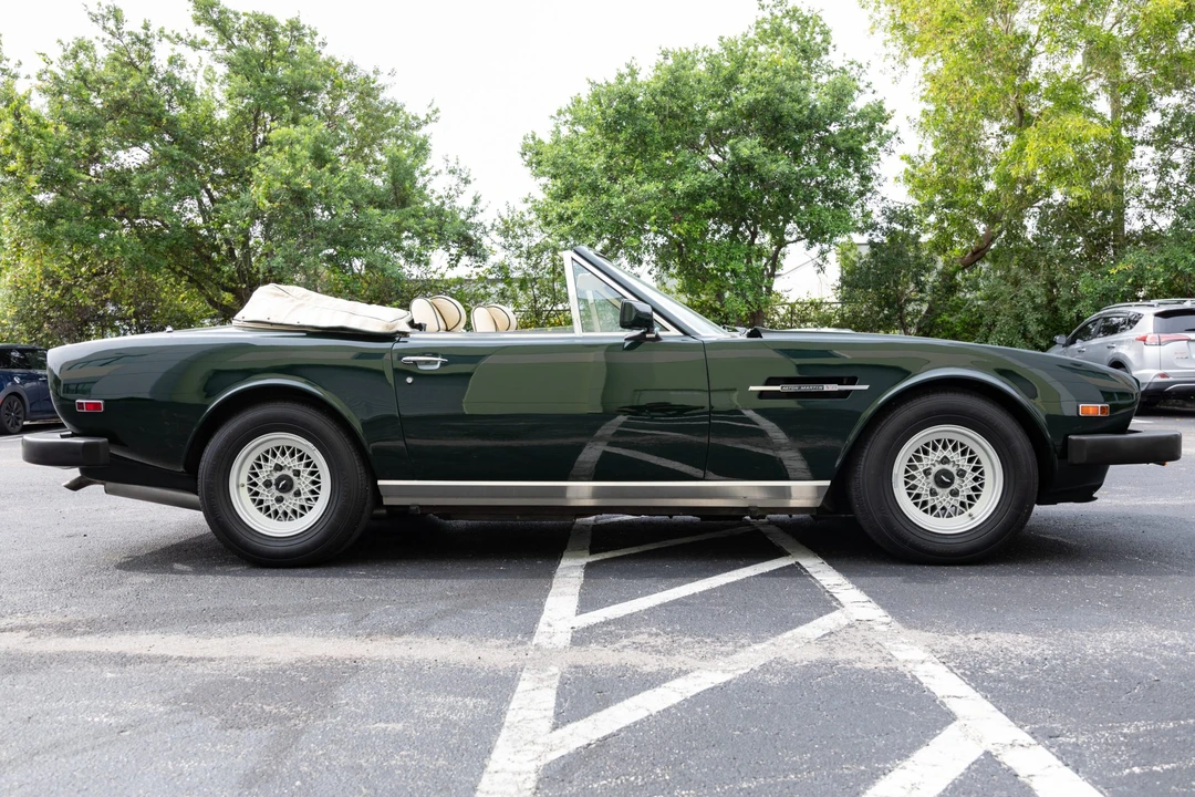 1988 Aston Martin DBS V8 & V8 & V8 Vantage - Image 16 of 31