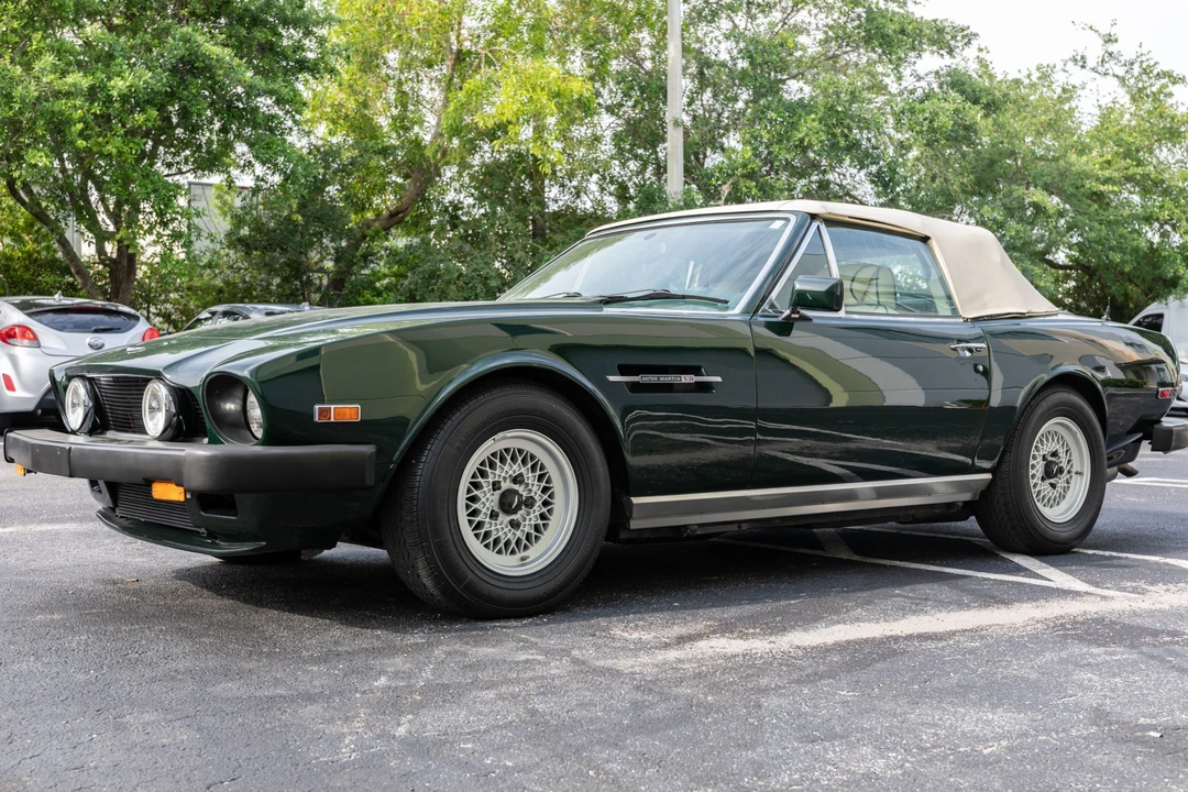 1988 Aston Martin DBS V8 & V8 & V8 Vantage - Image 2 of 31