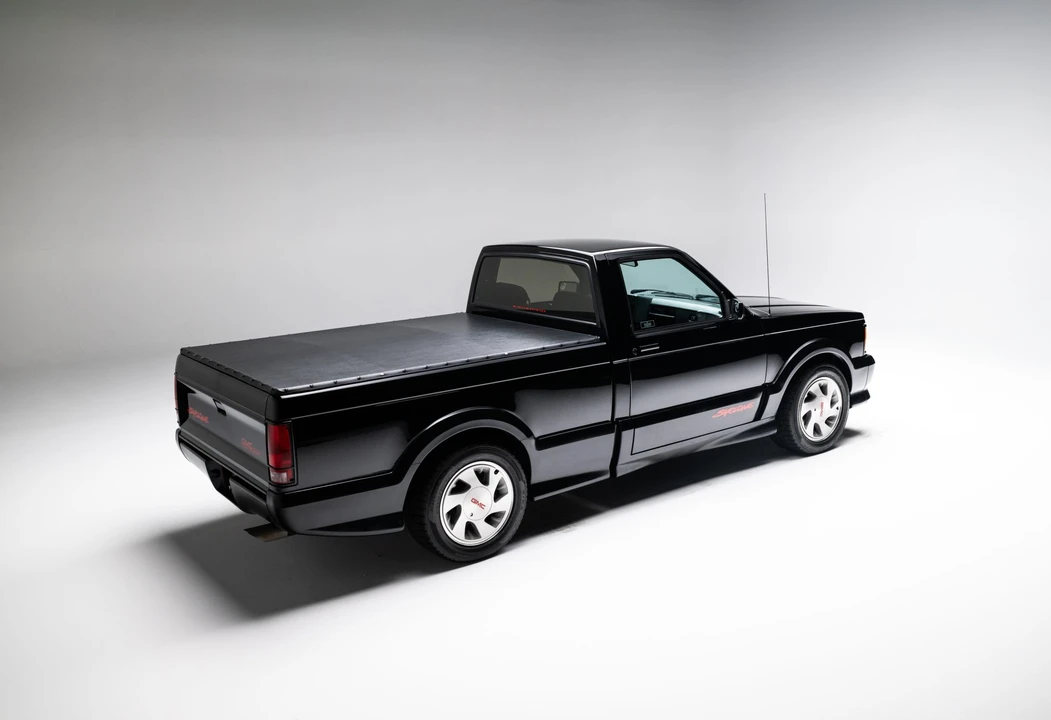 1991 GMC Syclone - Image 30 of 31