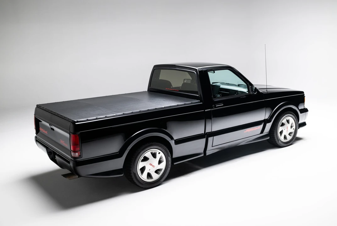 1991 GMC Syclone - Image 28 of 31
