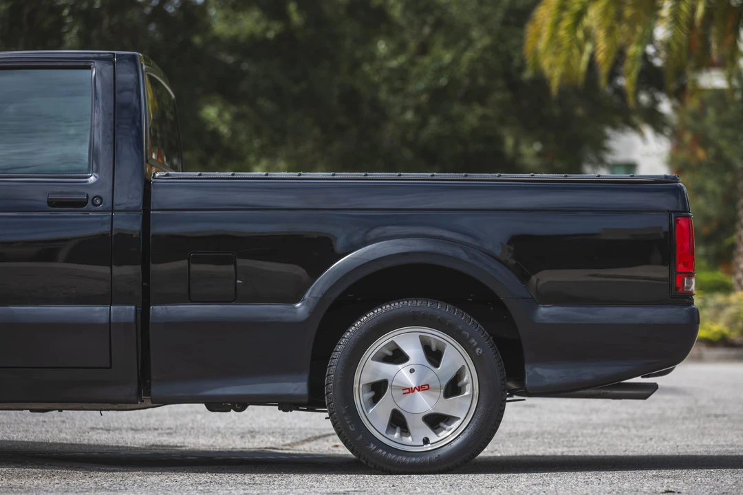 1991 GMC Syclone - Image 17 of 31