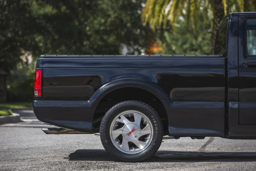 1991 GMC Syclone - Image 18 of 31