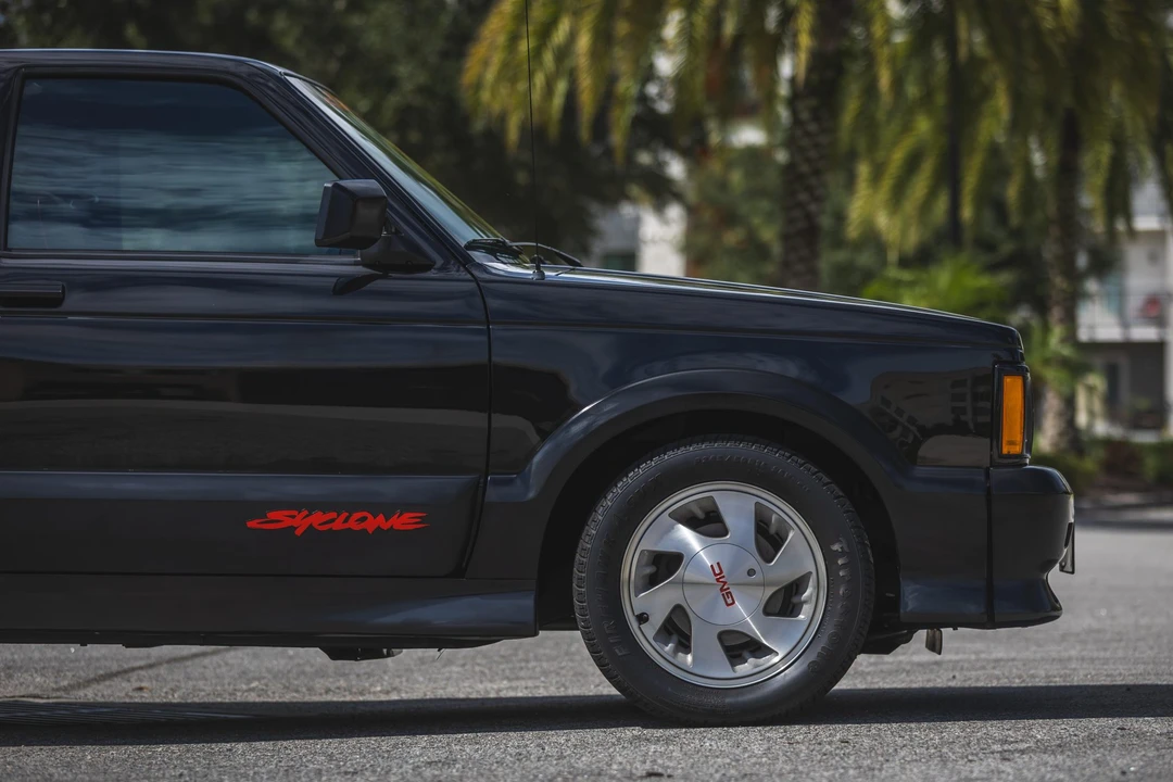 1991 GMC Syclone - Image 20 of 31