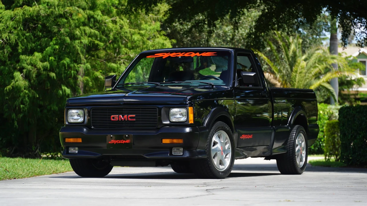 1991 GMC Syclone - Image 2 of 31