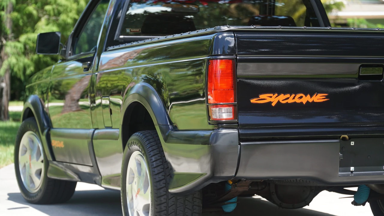 1991 GMC Syclone - Image 31 of 31