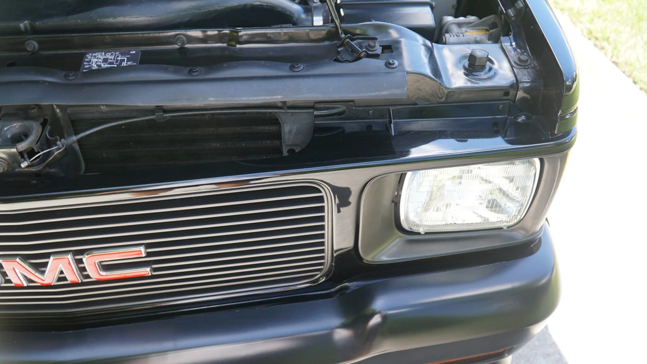 1991 GMC Syclone - Image 27 of 31