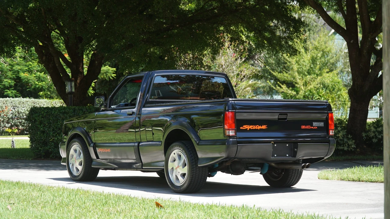 1991 GMC Syclone - Image 7 of 31