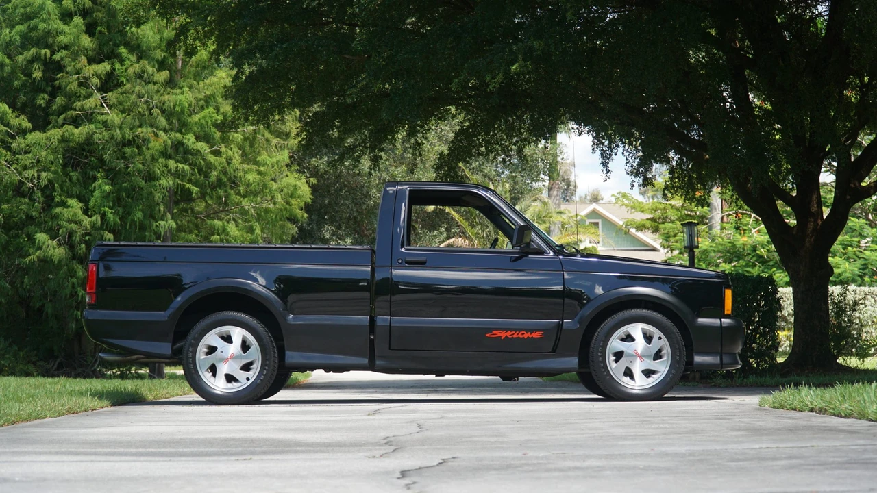 1991 GMC Syclone - Image 14 of 31