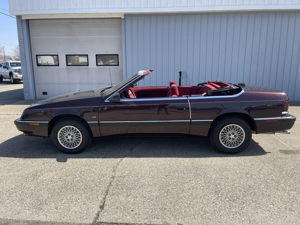 1992 Chrysler LeBaron - Image 5 of 31