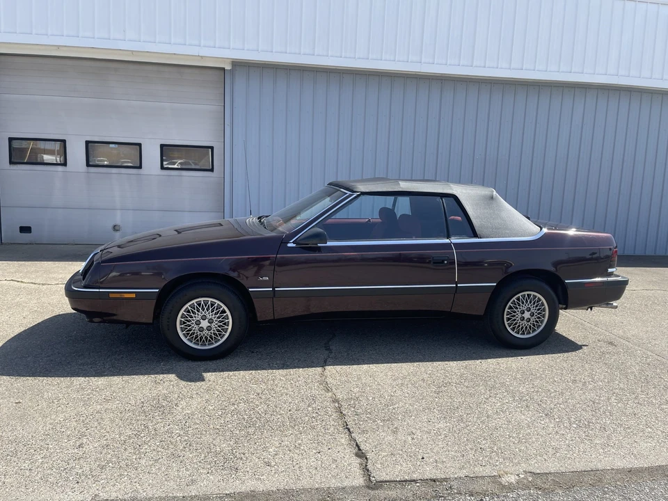 1992 Chrysler LeBaron - Image 18 of 31