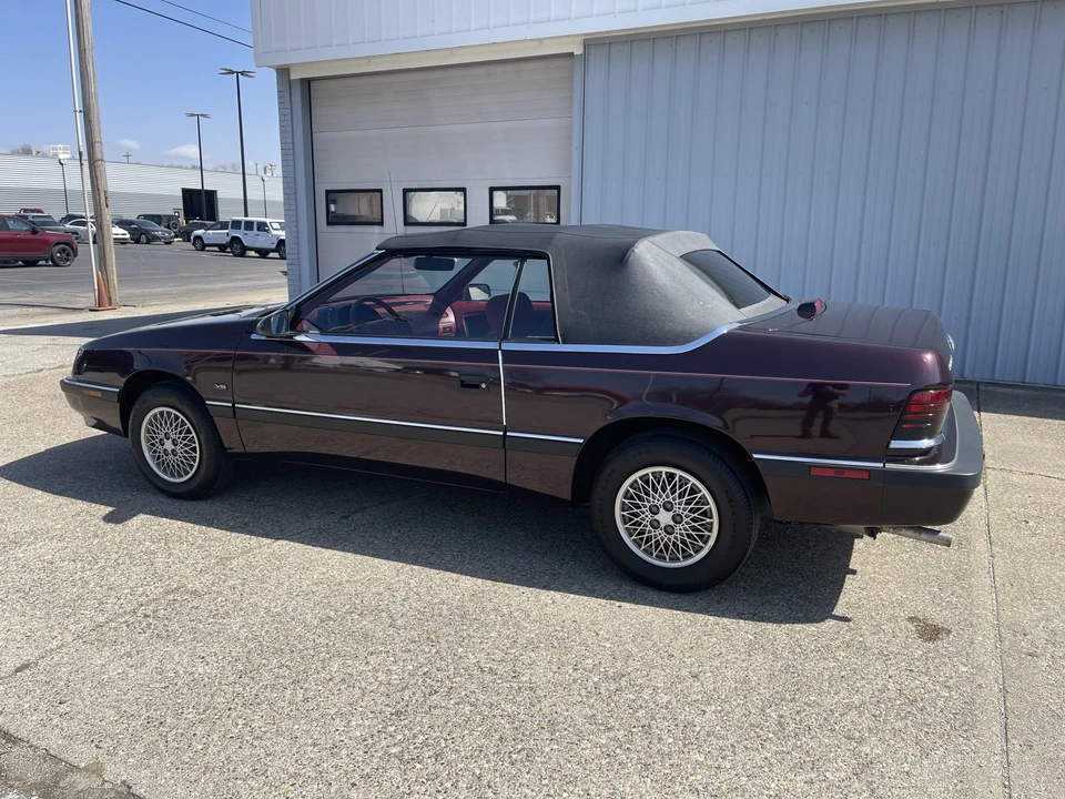 1992 Chrysler LeBaron - Image 7 of 31