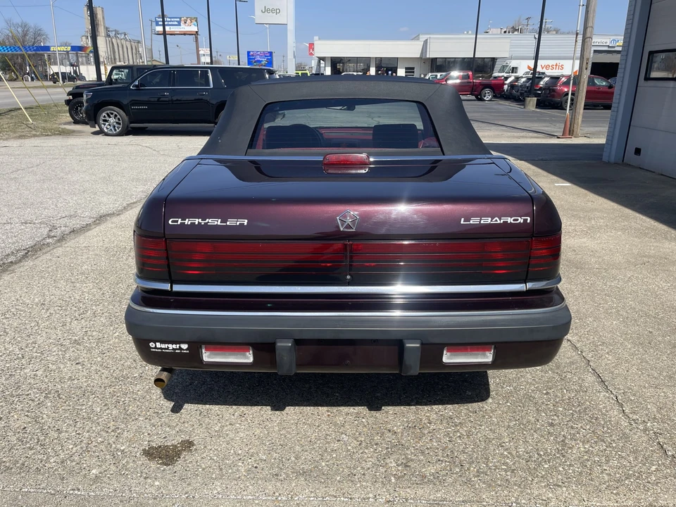 1992 Chrysler LeBaron - Image 10 of 31