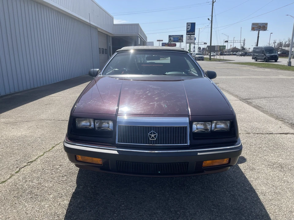 1992 Chrysler LeBaron - Image 15 of 31
