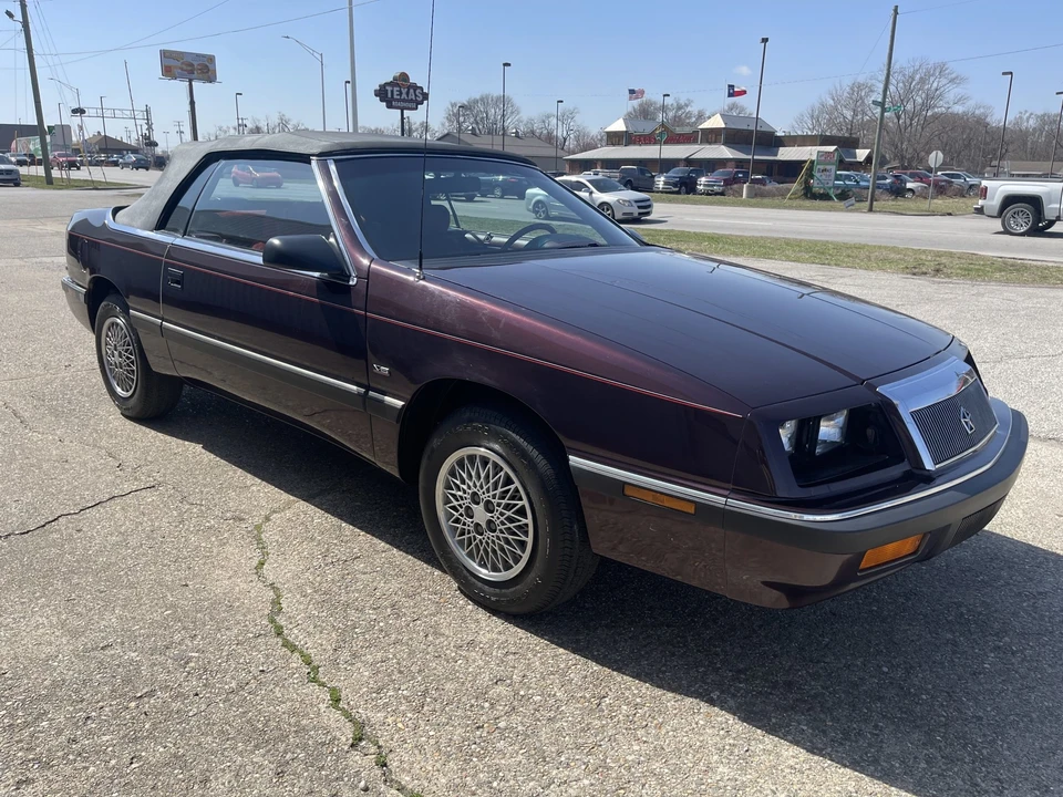 1992 Chrysler LeBaron - Image 13 of 31