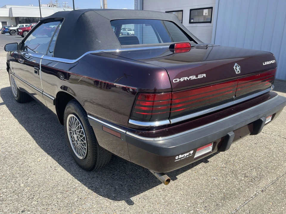 1992 Chrysler LeBaron - Image 9 of 31