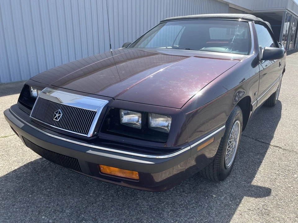 1992 Chrysler LeBaron - Image 16 of 31
