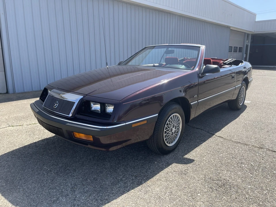 1992 Chrysler LeBaron - Image 2 of 31