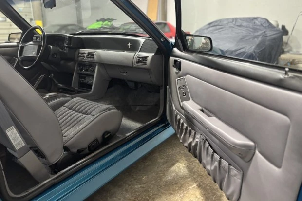 1993 Ford Mustang 3rd Gen - Image 4 of 7